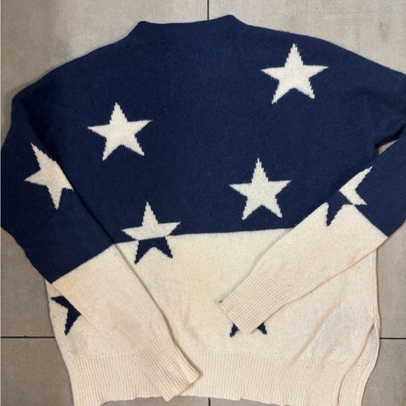 360 Cashmere navy and Cream Star Sweater preppy size small - Picture 2 of 7